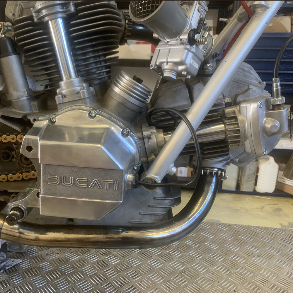 Ducati900